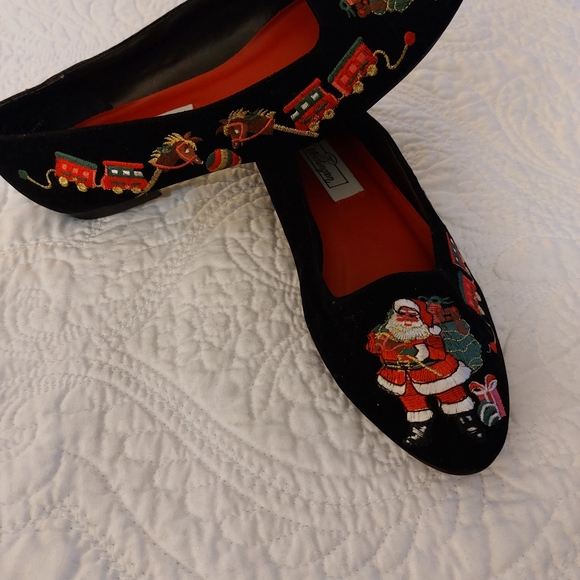 Worthington Vintage Christmas Velour Flats - Picture 5 of 11